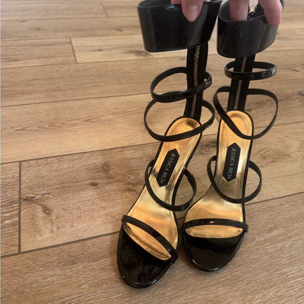 JESSICA RICH Goddess Sandal In Black Patent Size 40 EU / 9 US